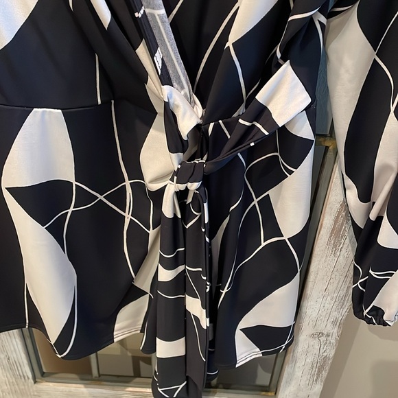 Joseph Ribkoff Top NWT - Picture 5 of 8